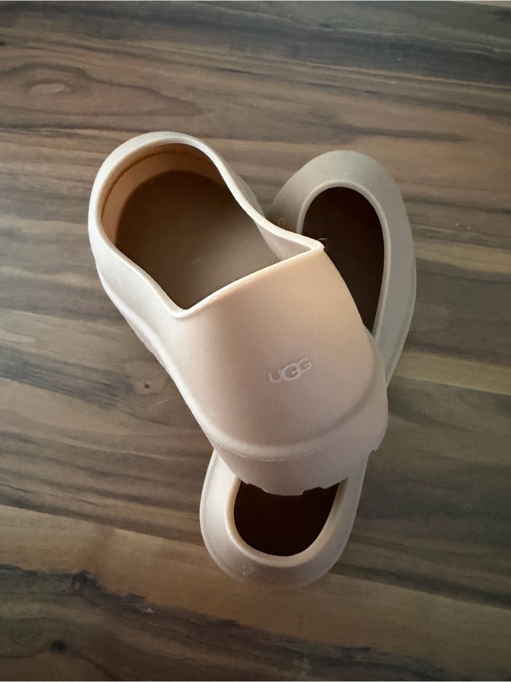 UGG Classic Slip-On Shield - For Men or  Women, size Medium